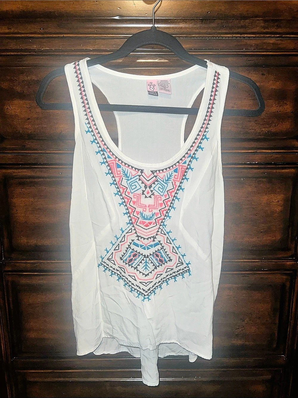 Love On A Hanger Embroidered Tank Top in White & Pink Size Small